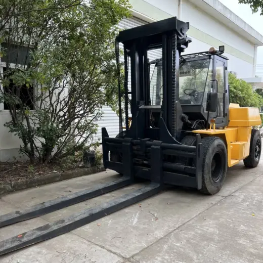 Used TCM FD150 Forklift