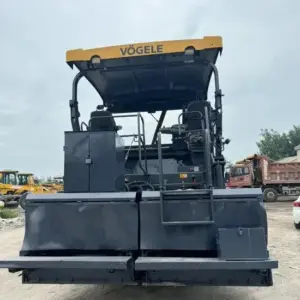 XCMG 1880-3L Asphalt Paver product photo